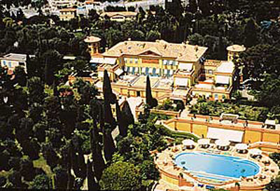 The-Villa-La-Leopolda-in-Nice-France-mos